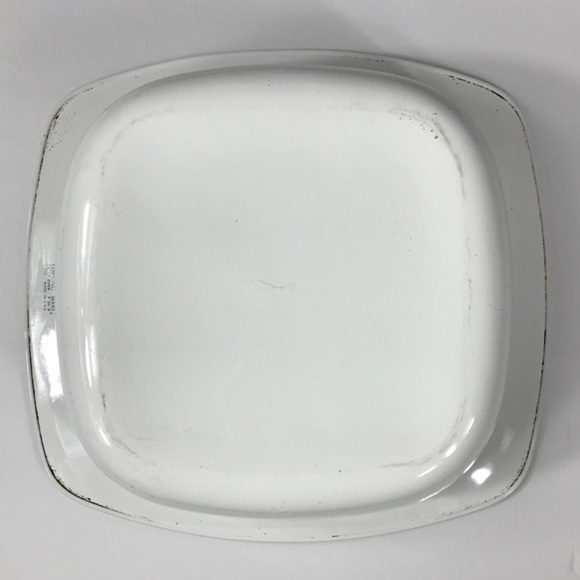 Vintage Corningware Dutch Oven 4Qt with Lid P-34-B - Picture 8 of 9